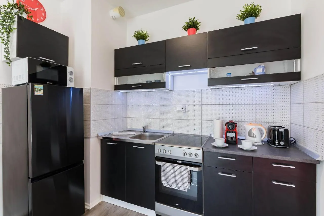 New Blue Danube Apartment With Balcony And Parking Βουδαπέστη