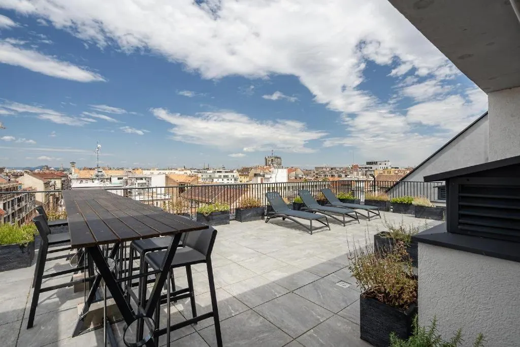 New Blue Danube Apartment With Balcony And Parking Βουδαπέστη Ουγγαρία
